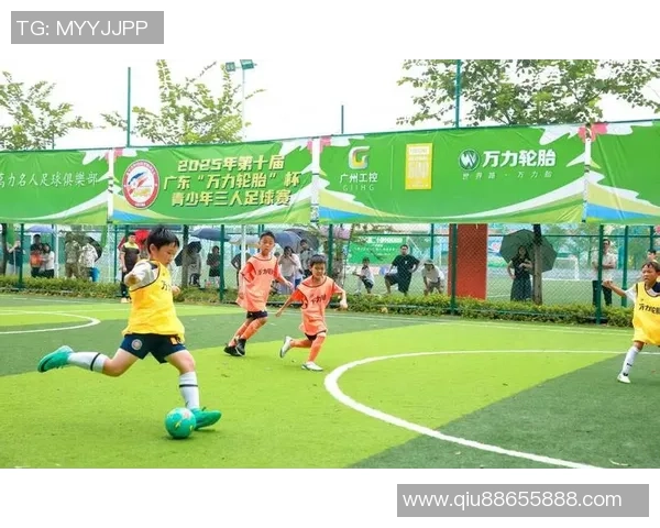 探索及格足球的魅力与技巧提升之路助力青少年全面发展